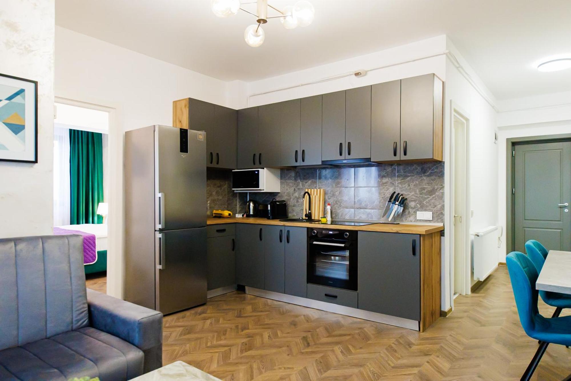 Luxury Lazar Towers Palas Mall Area Iasi Exterior photo