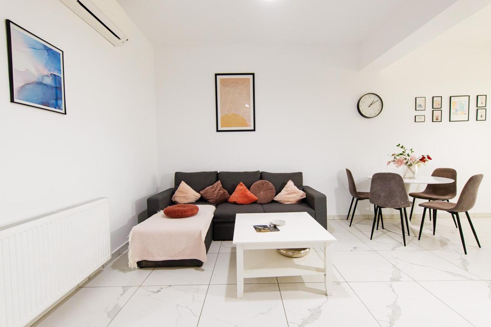 Luxury Lazar Towers Palas Mall Area Iasi Exterior photo