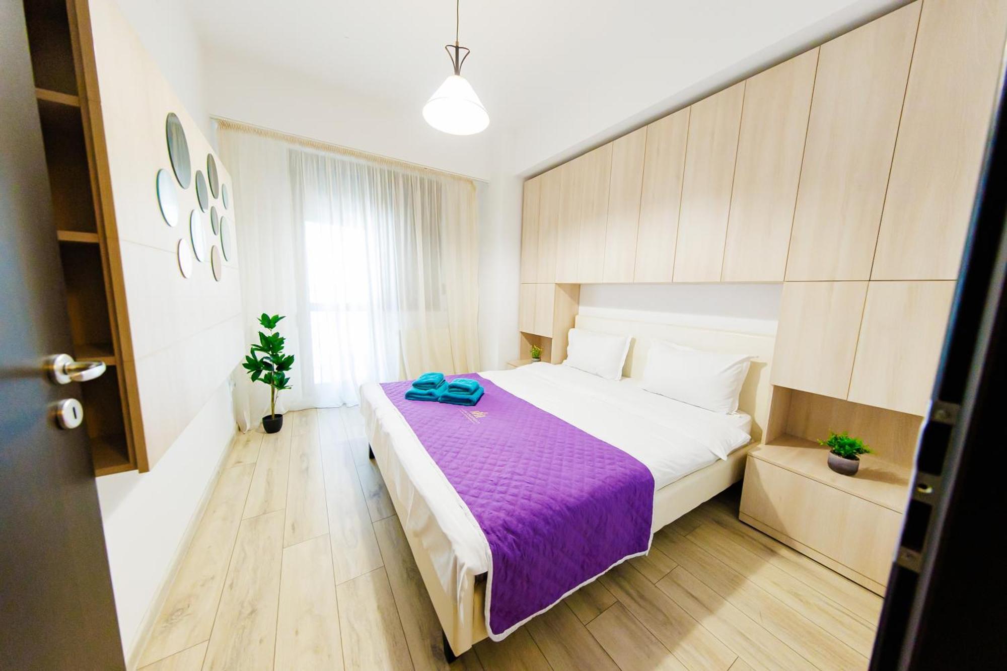 Luxury Lazar Towers Palas Mall Area Iasi Exterior photo