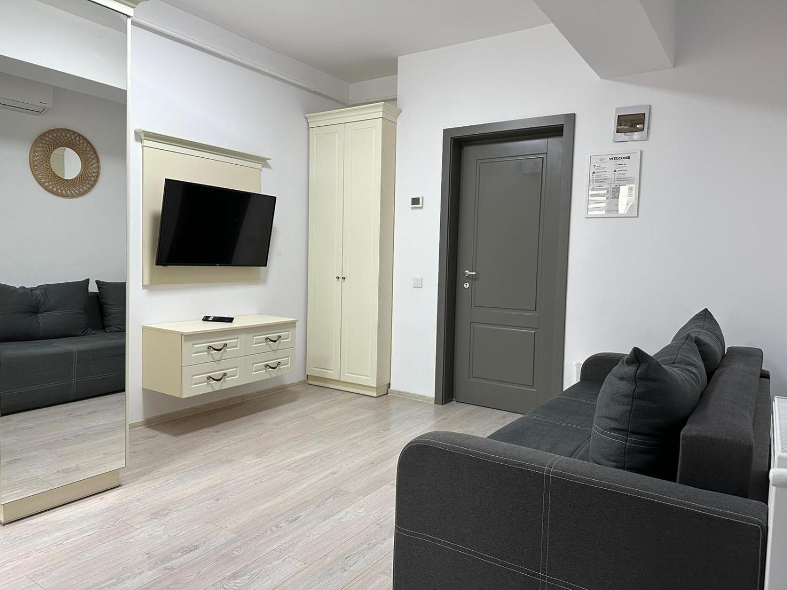 Luxury Lazar Towers Palas Mall Area Iasi Exterior photo