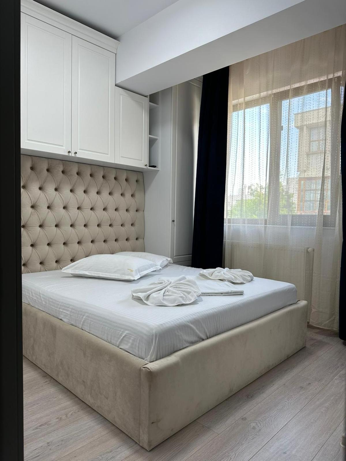 Luxury Lazar Towers Palas Mall Area Iasi Exterior photo