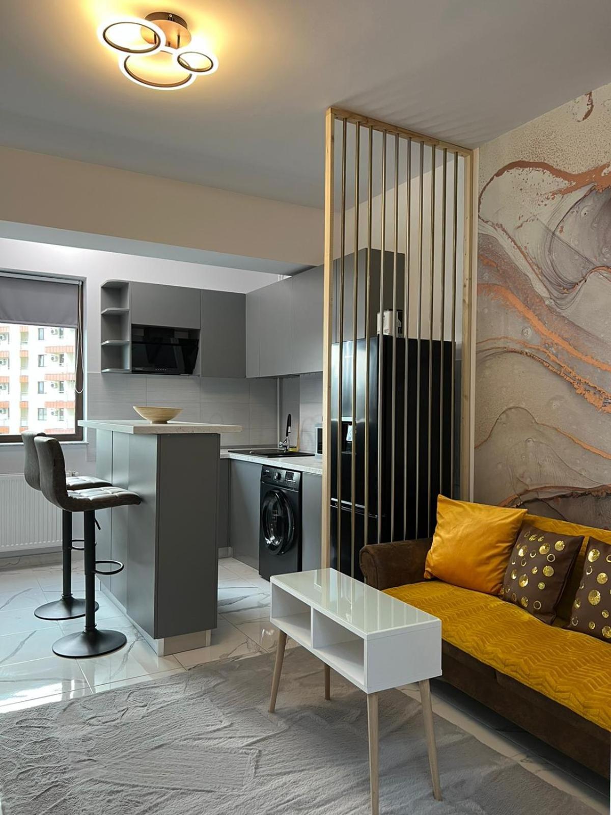 Luxury Lazar Towers Palas Mall Area Iasi Exterior photo